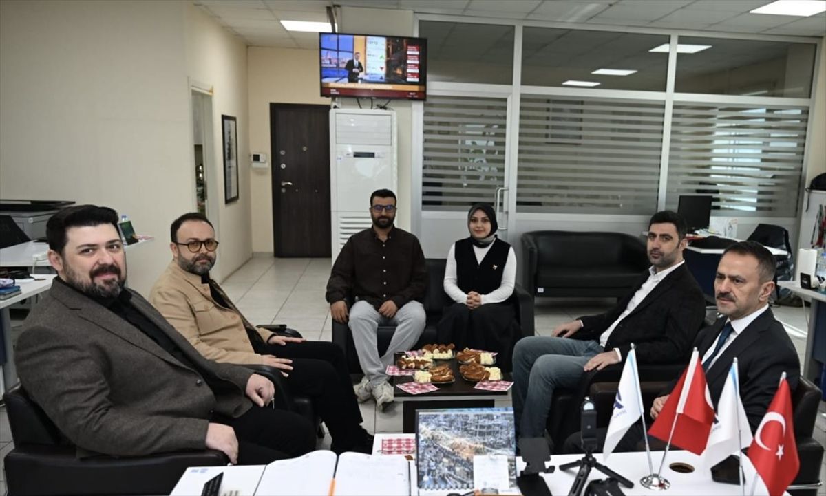 Vali Aktaş'tan Anadolu Ajansı Kocaeli Bürosuna ziyaret