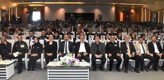 Van'da 'Tüm Yönleriyle Afet Yönetimi' paneli düzenlendi