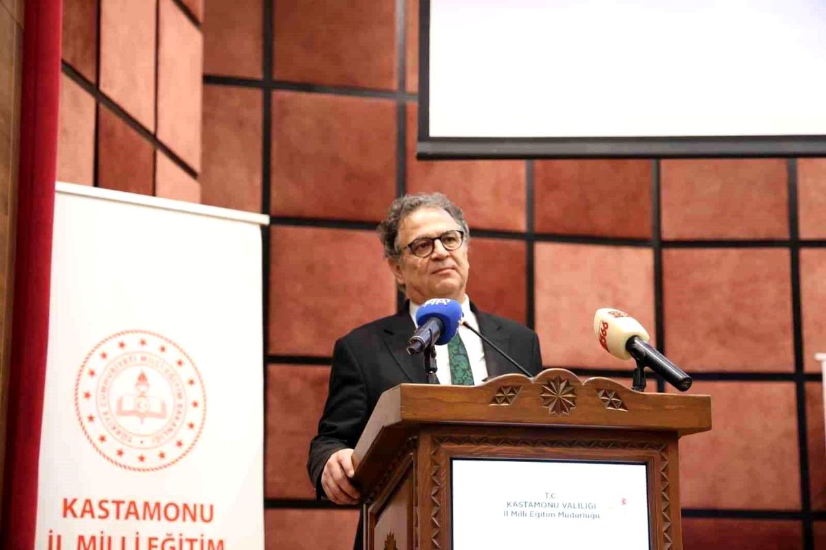 Doç. Dr. Mustafa Otrar: "Çocuklarımız hayatın her alanında gördükleriyle yetişirler"
