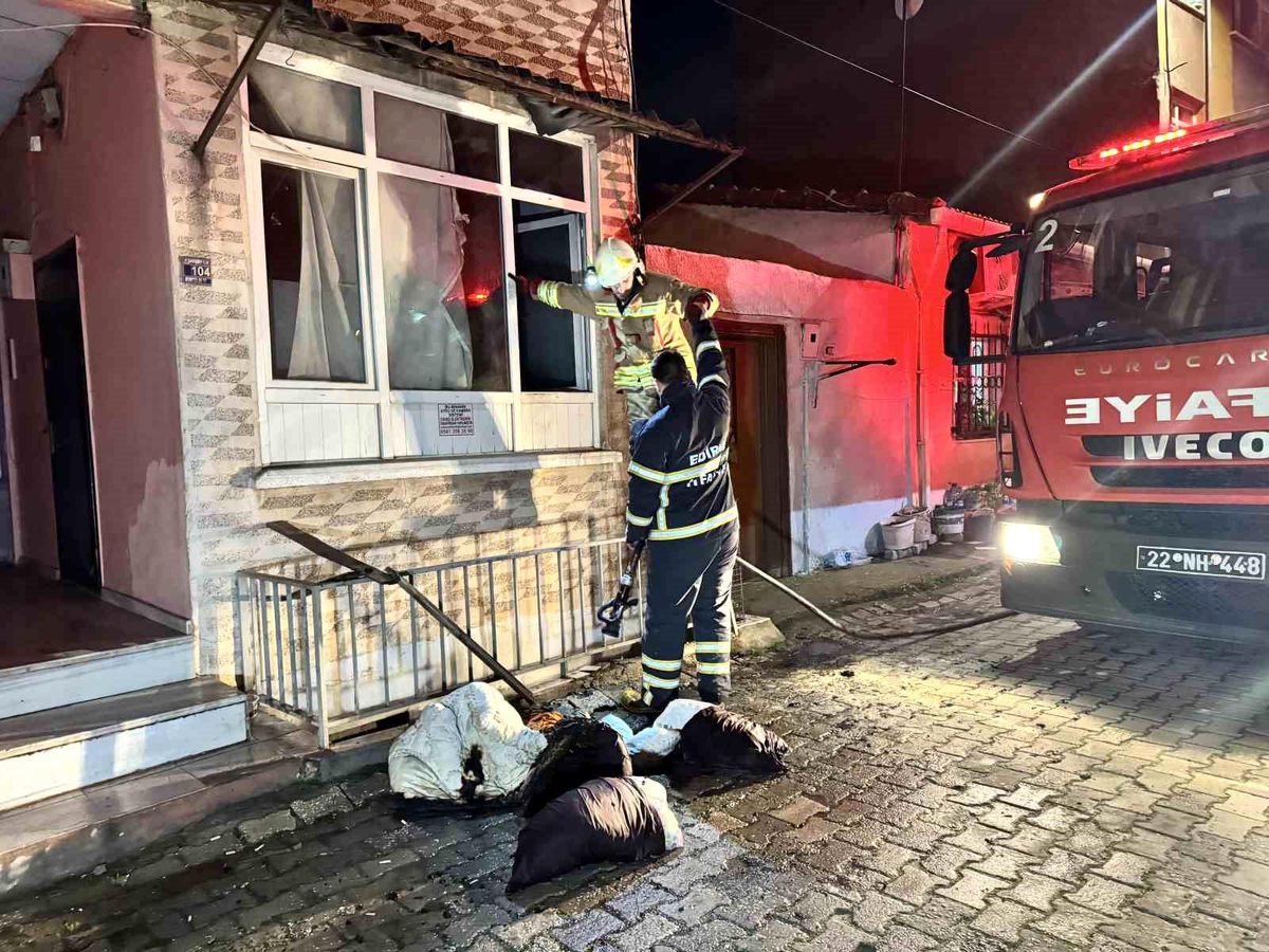 Edirne'de ev yangını