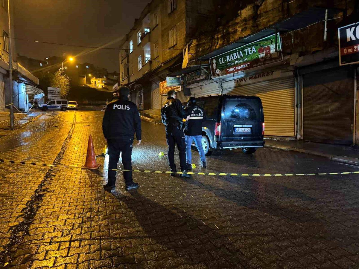 Etrafa rastgele ateş açtı, 1 kişi yaralandı