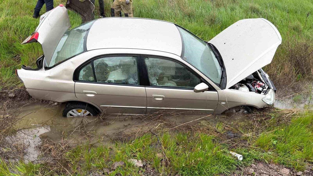 Gönen'de trafik kazası: 3 kişi yaralandı