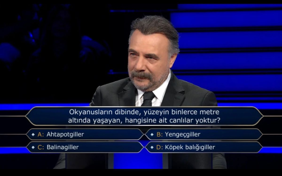 Okyanusların dibinde yüzeyin binlerce metre altında yaşayan hangisine ait canlı yoktur?