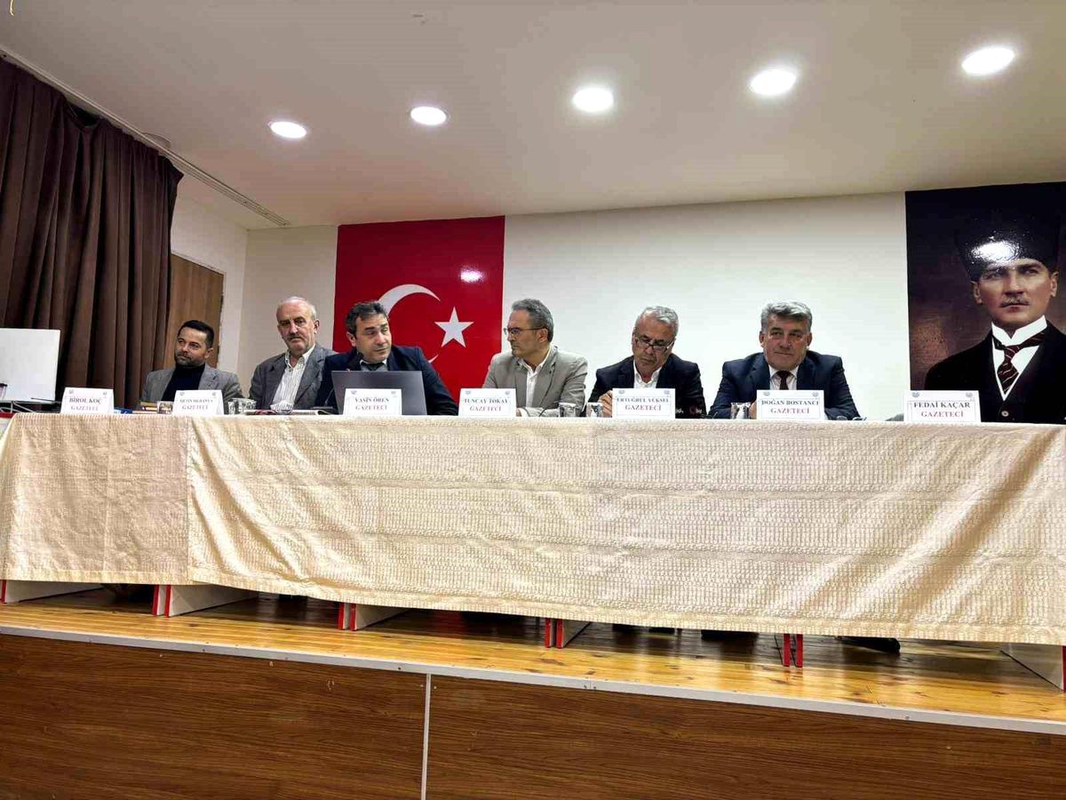 Alaplı'da gazeteciler öğrencilerle buluştu