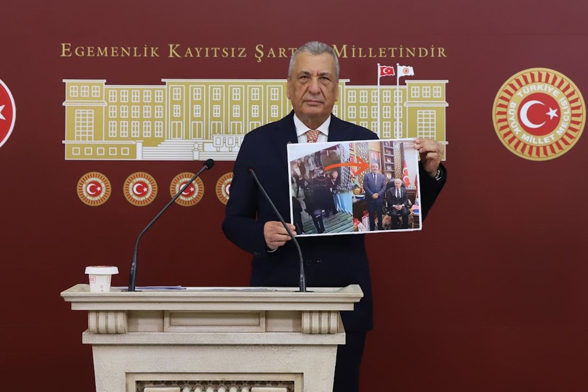 CHP'li Öztürkmen: MHP'li meclis üyesi okulu basıp öğretmen dövdü