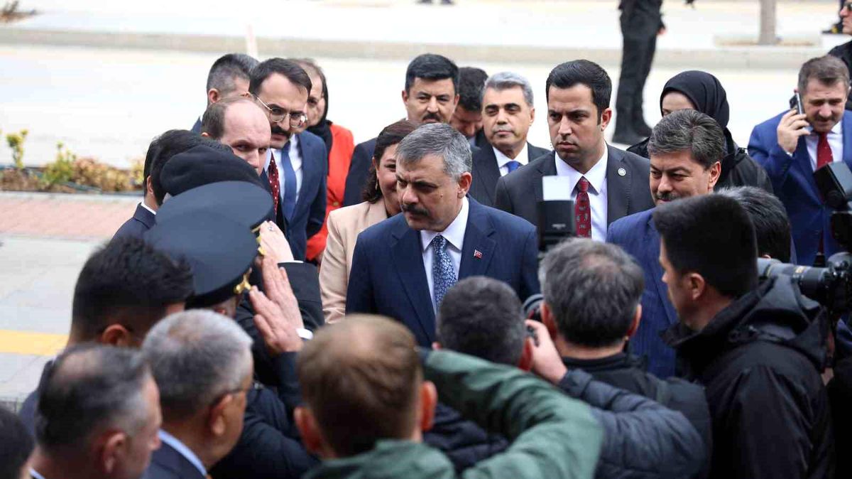 İçişleri Bakanı Çiftçi: ''Herkes endişe içerisindeyken bizim öyle bir tasamız yok, başımızda bir dünya lideri var''