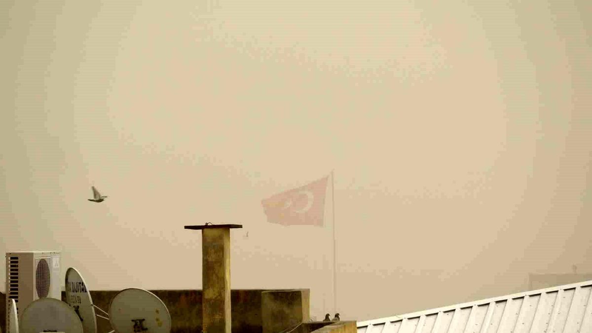 Kilis'te toz taşınımı hayatı olumsuz etkiliyor
