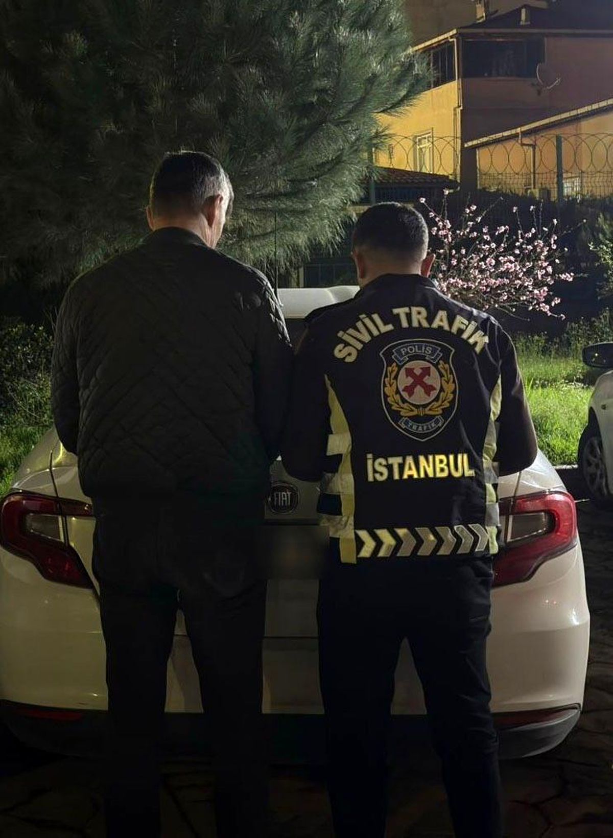 Küçükçekmece'de ters yönde giden sürücüye 31 bin lira ceza