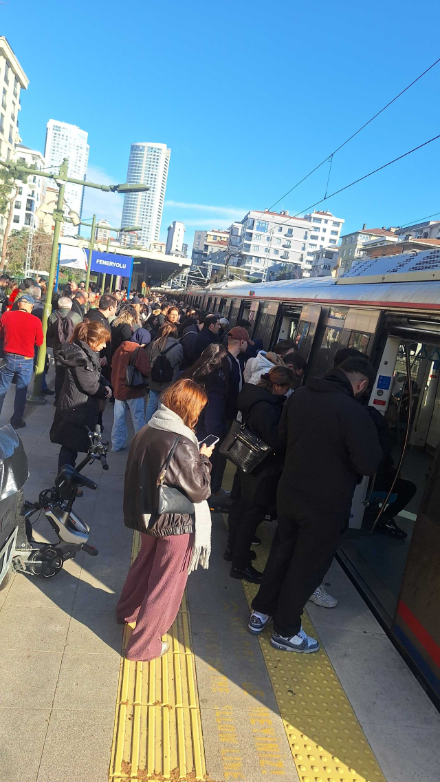 marmaray goztepe duraginda har 19713918 8879 1 m