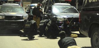 Pakistan'da polis karakoluna düzenlenen bombalı saldırıda 5 kişi hayatını kaybetti