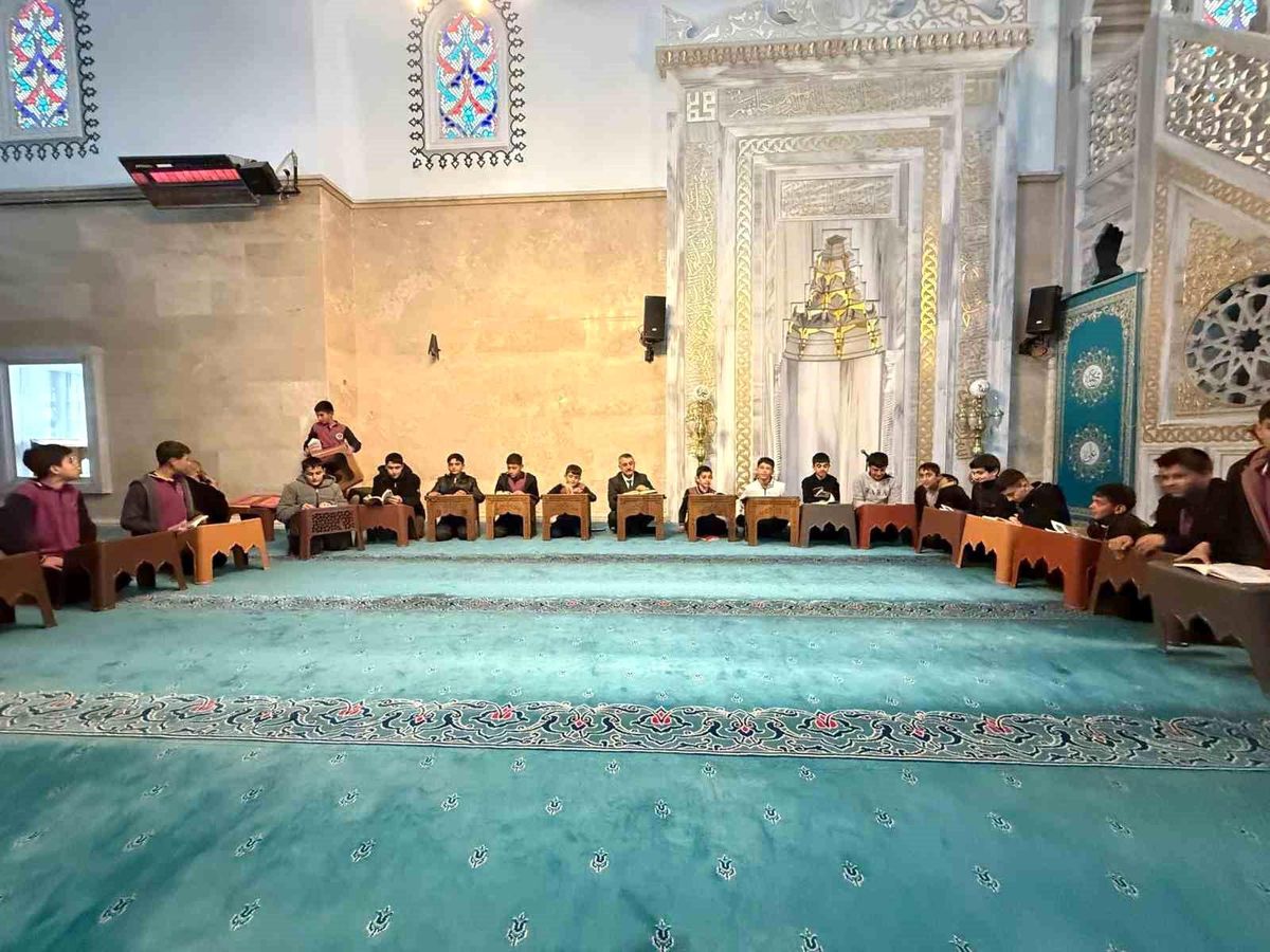 Patnos'ta Kütüphane Haftası coşkusu: Kitaplarla farkındalık oluşturuldu