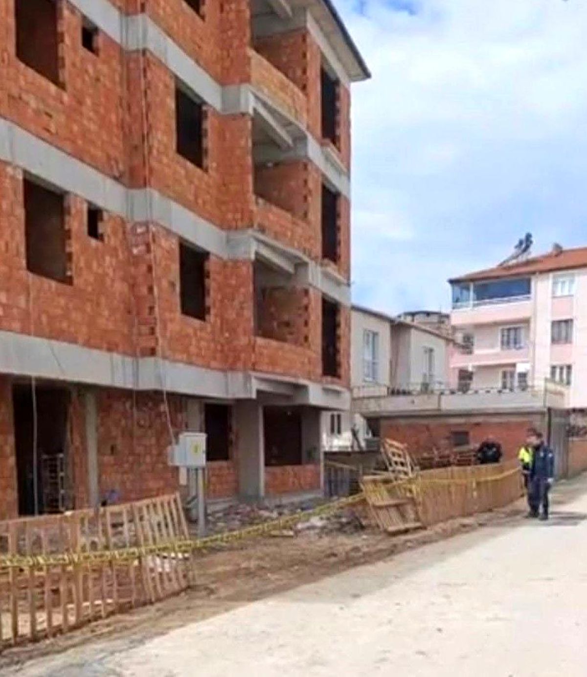 Amasya'da inşaat çatısından düşen işçi hayatını kaybetti