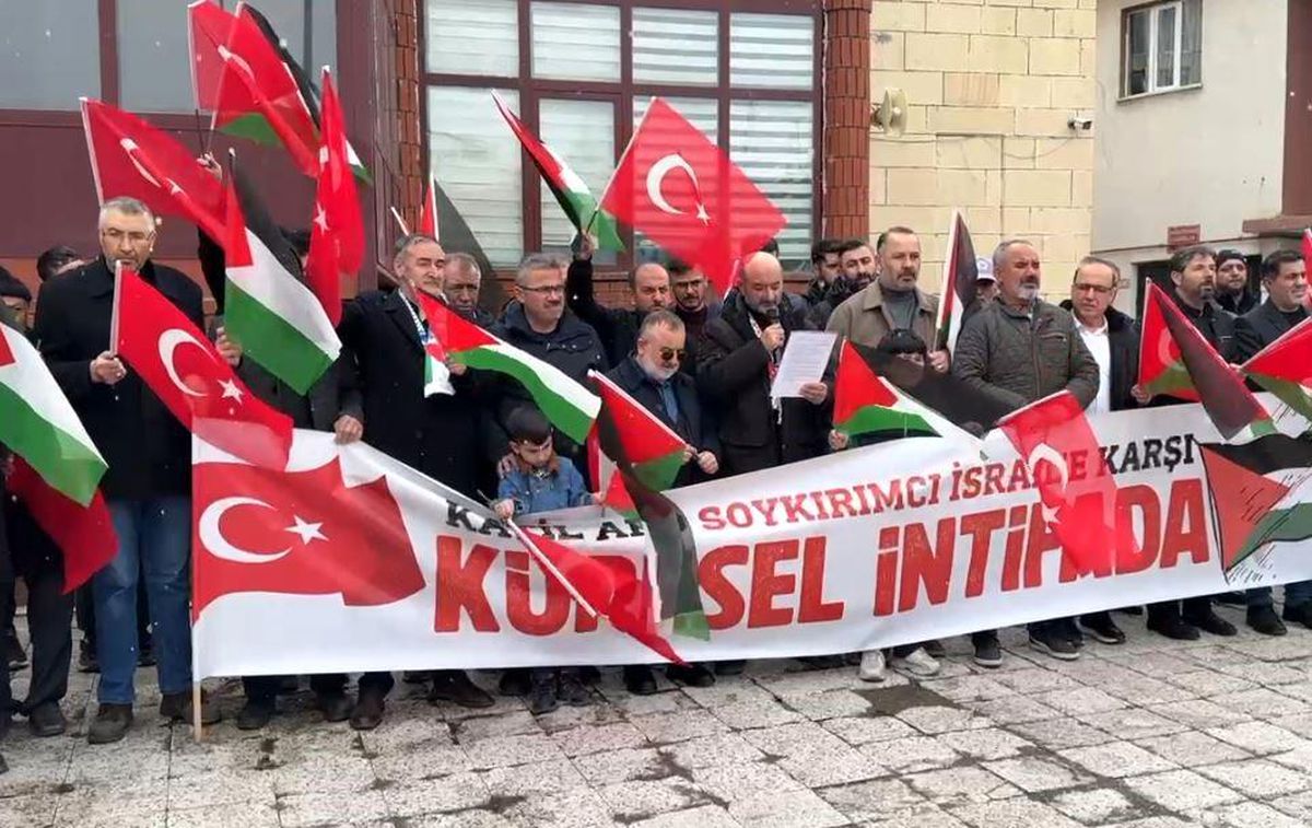 Ardahan'da İsrail'in Filistinli esirleri hedef alan "idam yasası" protesto edildi