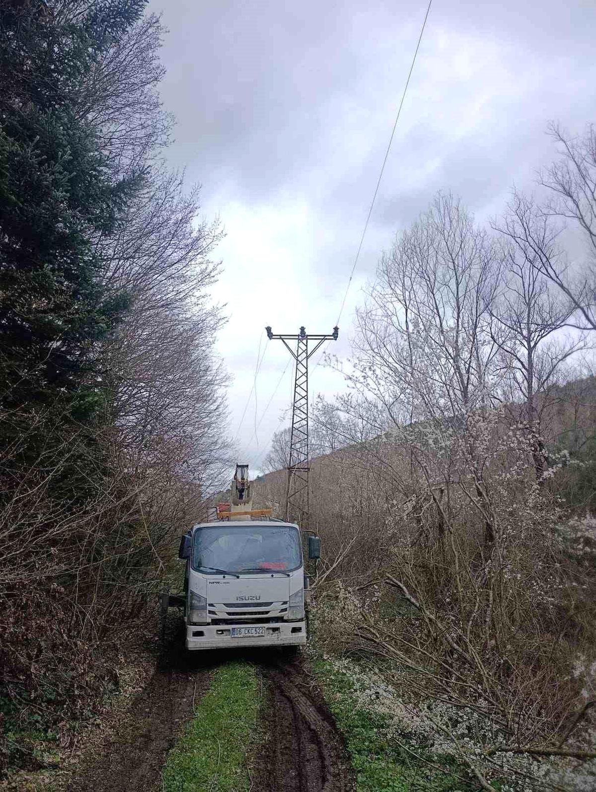Bilecik'te elektrik akımına kapılan işçi ağır yaralandı