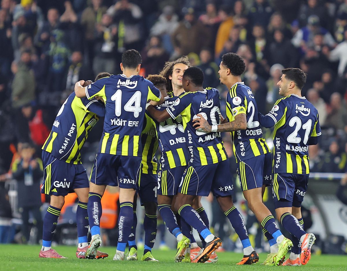 Fenerbahçe, Beşiktaş derbisini kayıpsız geçmek istiyor