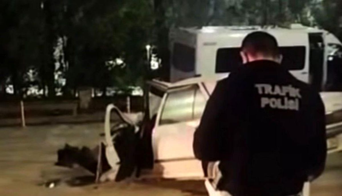Gaziantep'te işçi servisi ile otomobil çarpıştı: 1'i ağır 7 yaralı