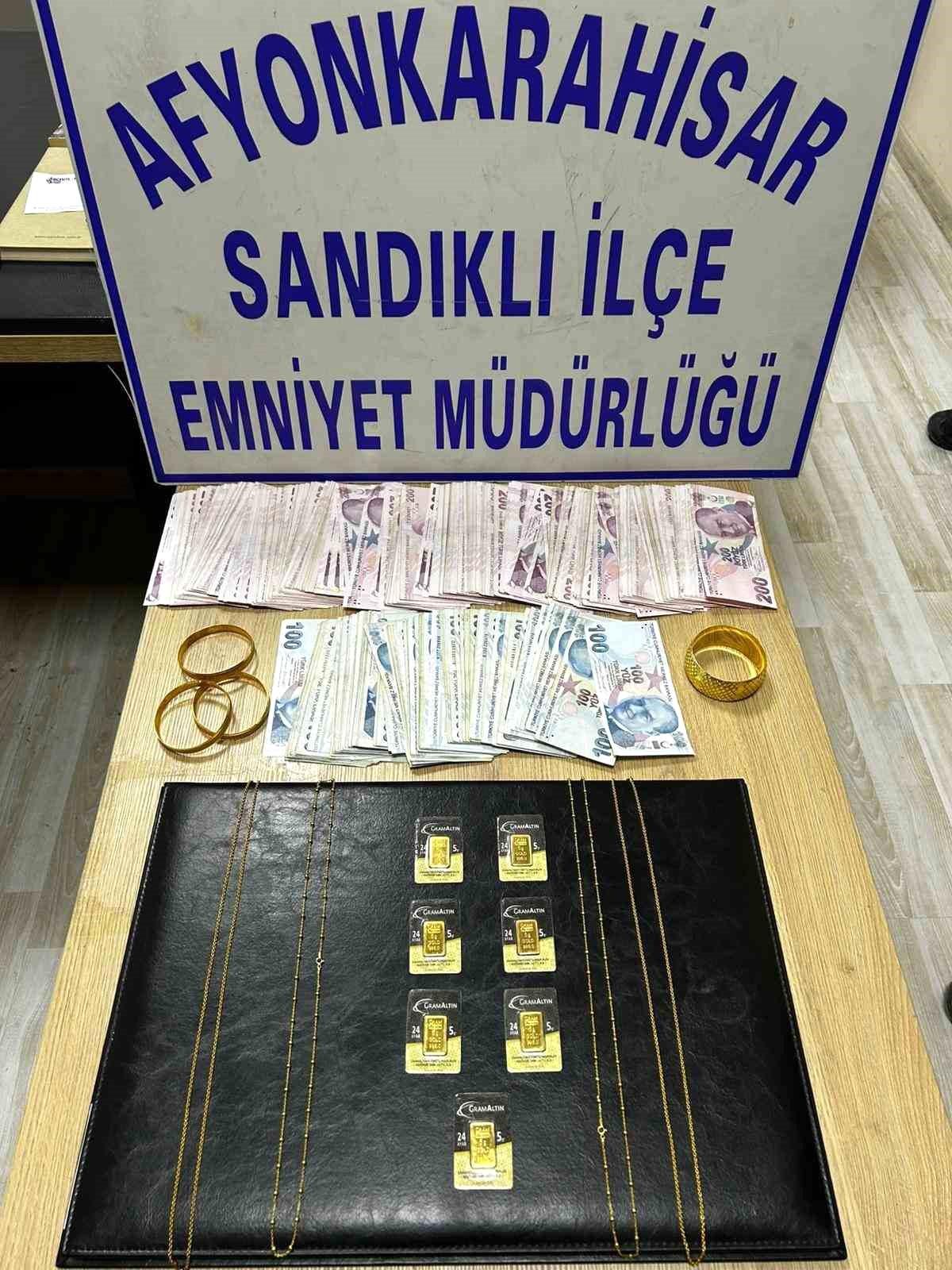 Kütahya'da sahte altınla dolandırıcılık yaptılar, Afyon'da yakalandılar