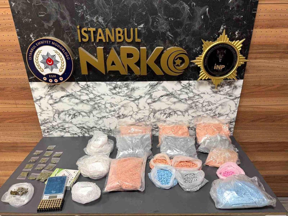 Maltepe'de uyuşturucu operasyonu: On binlerce hap ve kokain ele geçirildi