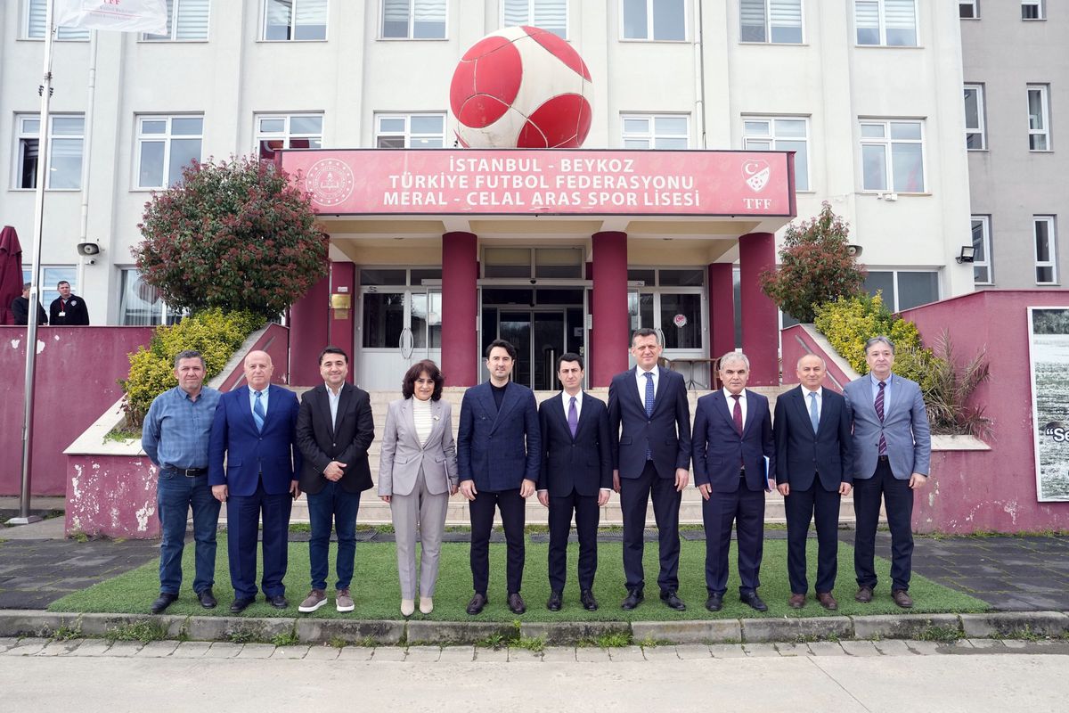 Muhammet Macit, Yusuf Yerkel ve Emrah Bayraktar, TFF Meral-Celal Aras Spor Lisesi'nde incelemelerde bulundu