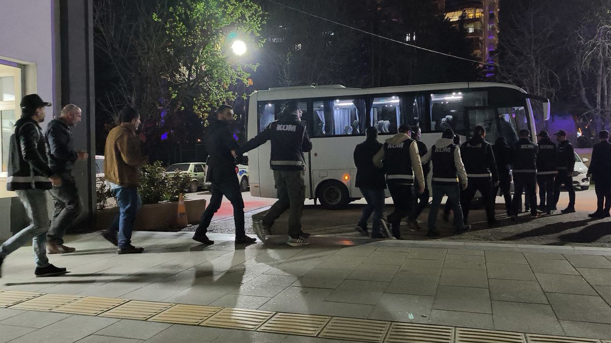 Tokat ve Şanlıurfa'da ehliyet sınavında joker aday operasyonu: 14 tutuklama