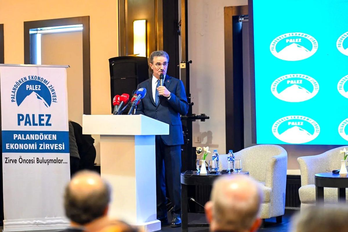 Vali Baruş, Palandöken Ekonomi Zirvesi'nde konuştu