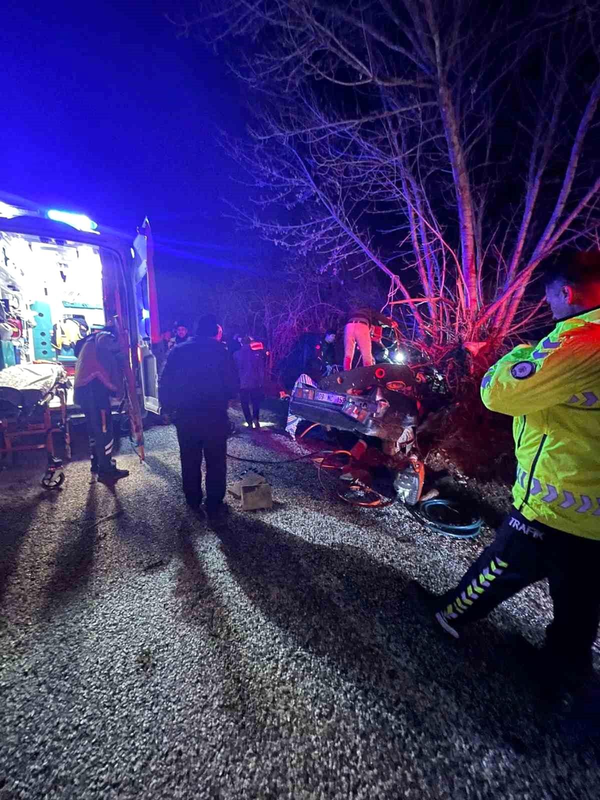 Antalya'da trafik kazası: 2 kişi hayatını kaybetti