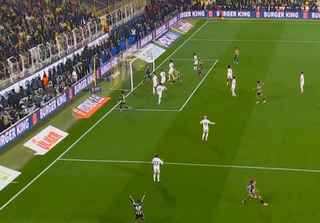 fenerbahcenin iptal edilen gol 162fa6389f 6656 5 m