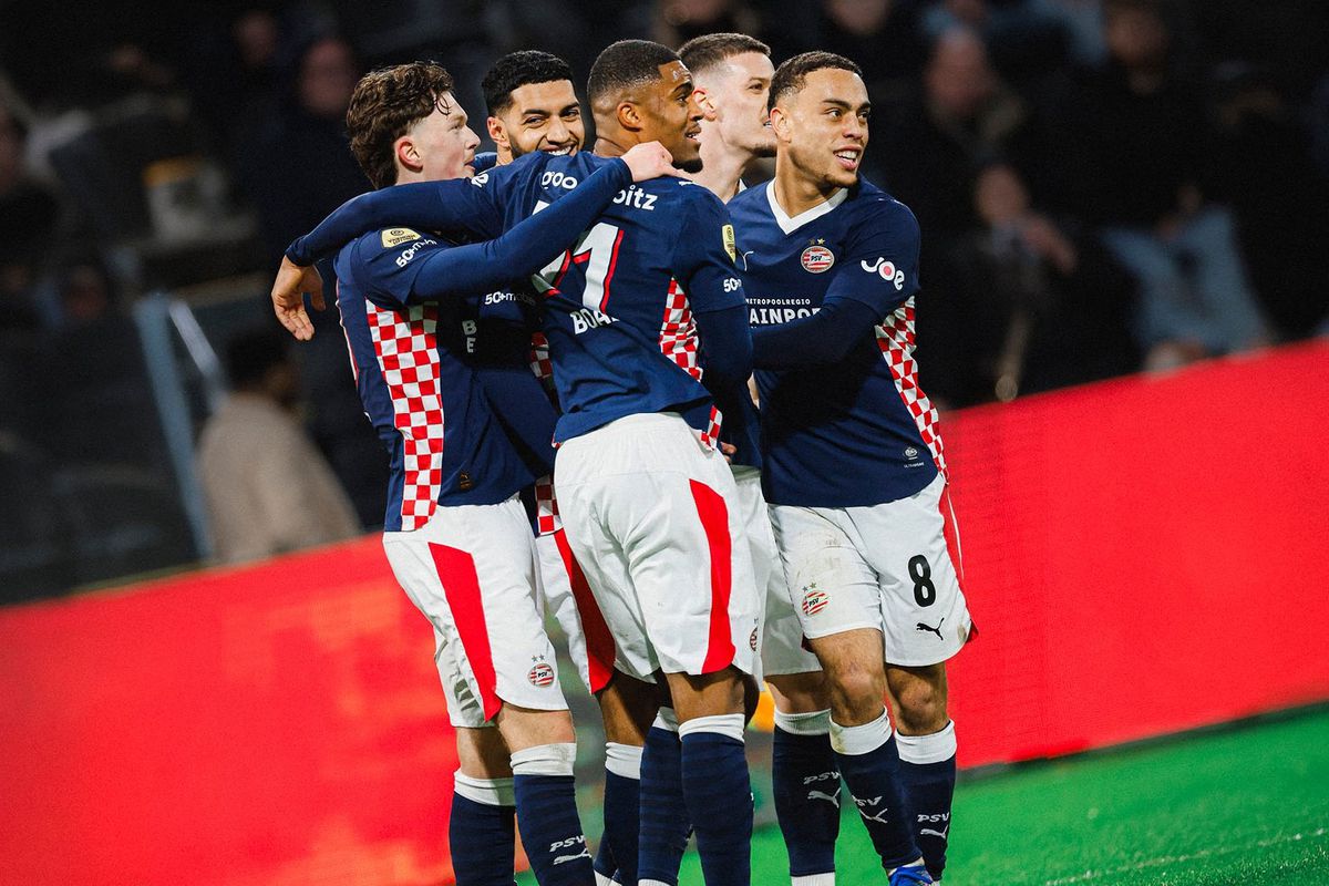 PSV, Hollanda Ligi'nde üst üste 3. kez şampiyon