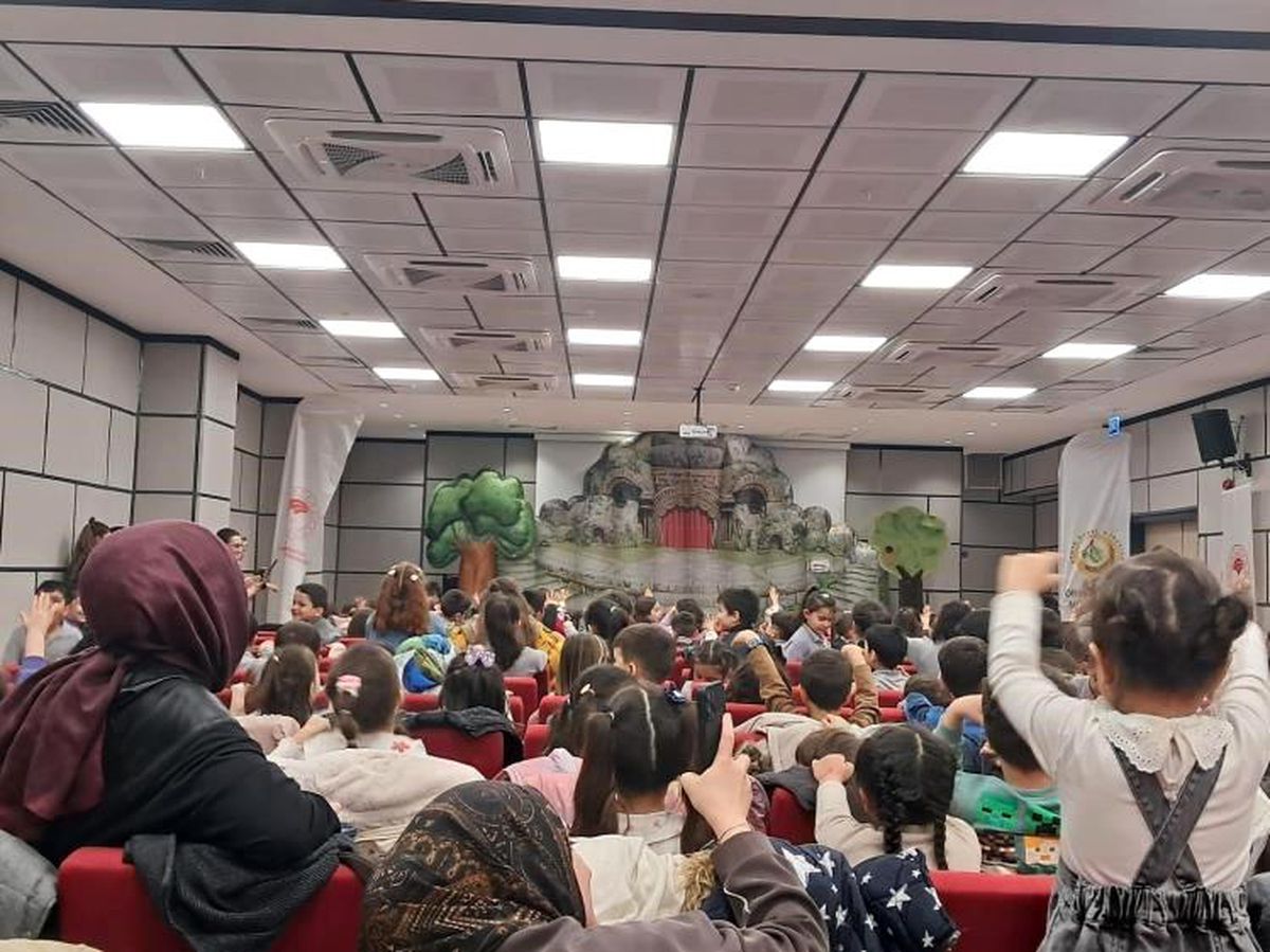 Okul öncesi öğrencileri 'Akıllı Tavşan Momo' müzikaline katıldı