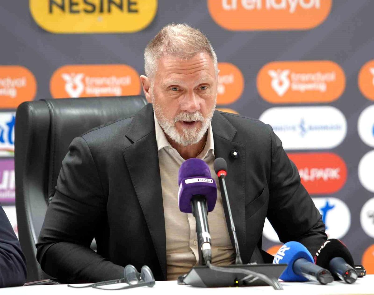 Thorsten Fink: "Ligdeki ilk 5 hedefi gerçekçi değil"