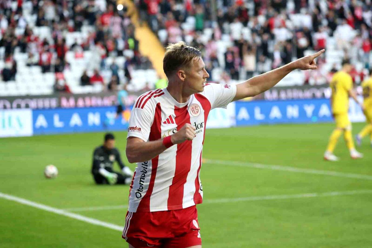 Trendyol Süper Lig: Antalyaspor: 3 Eyüpspor: 0 (Maç sonucu)