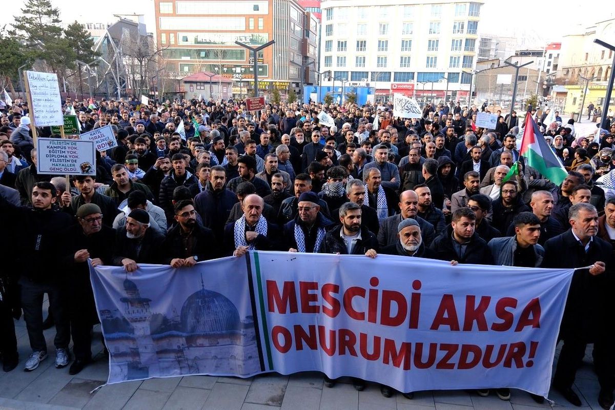 Van'daki STK'lardan İsrail'e karşı ortak tepki