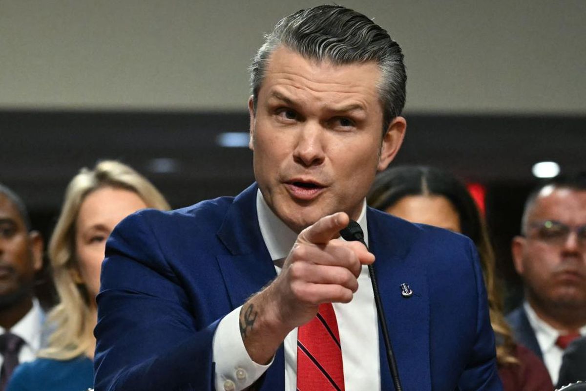 ABD Savaş Bakanı'ndan İran’a açık mesaj: Trump şaka yapmaz