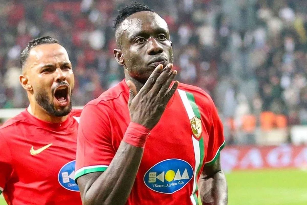 Diagne'nin tarihe geçmek için 4 gole ihtiyacı var