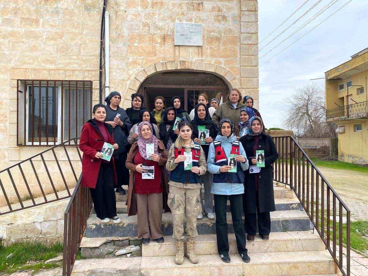 Mardin'de jandarmadan annelere uyuşturucuyla mücadele eğitimi