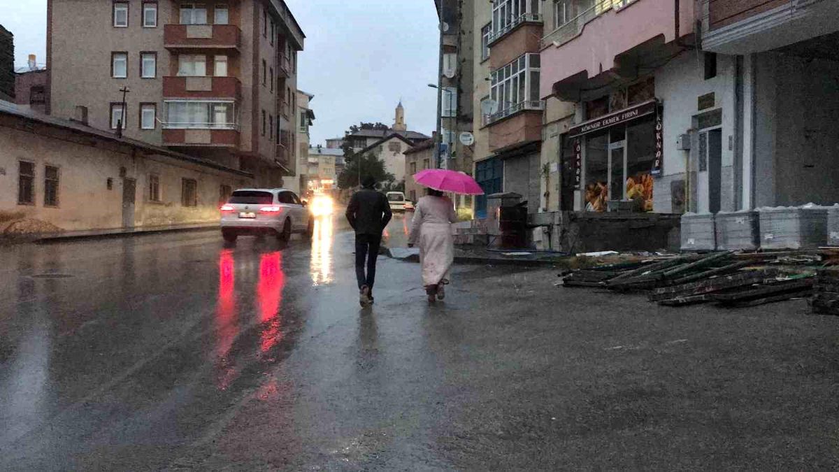 Meteoroloji'den yağış, sis ve çığ uyarısı