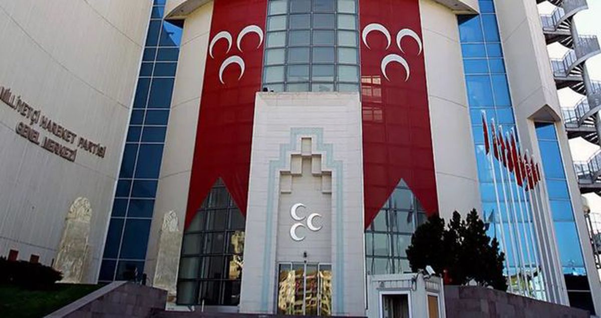 MHP İstanbul İl ve İlçe Teşkilatları neden kapatıldı? MHP'de neler oluyor?