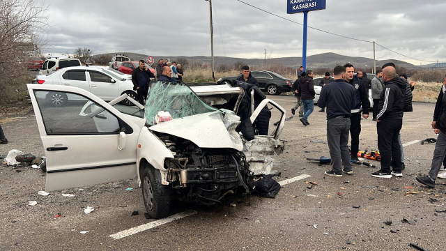 trafik kazasi bir aileyi yok e 19722543 5261 1 m