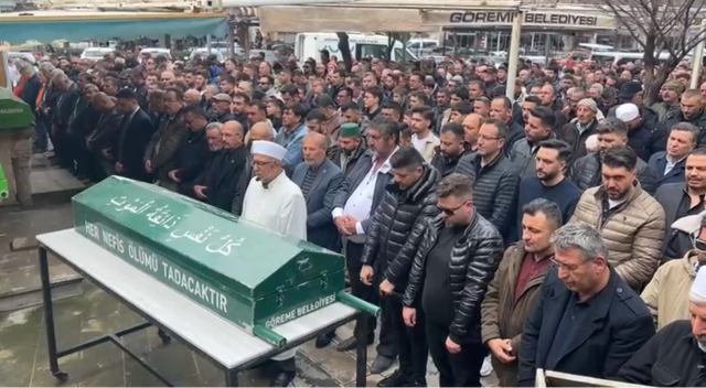 trafik kazasi bir aileyi yok e 19722543 9490 2 m