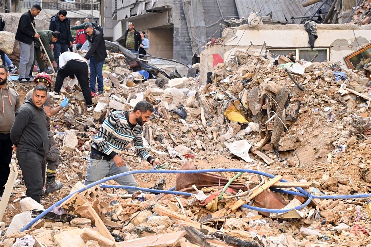 Beyrut'ta Aile Acısı: 3 Kayıp, 1 Umut