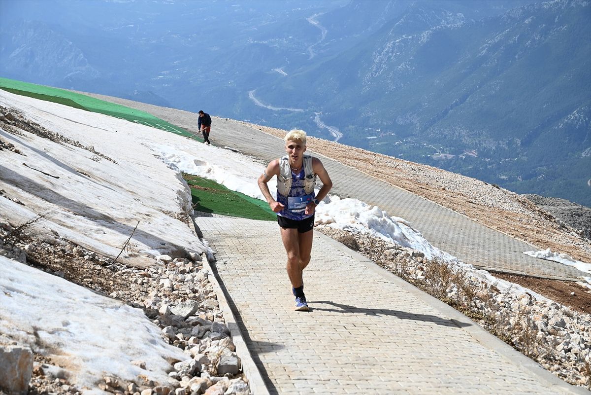 12. Corendon Run To Sky yarışı Antalya'da başladı