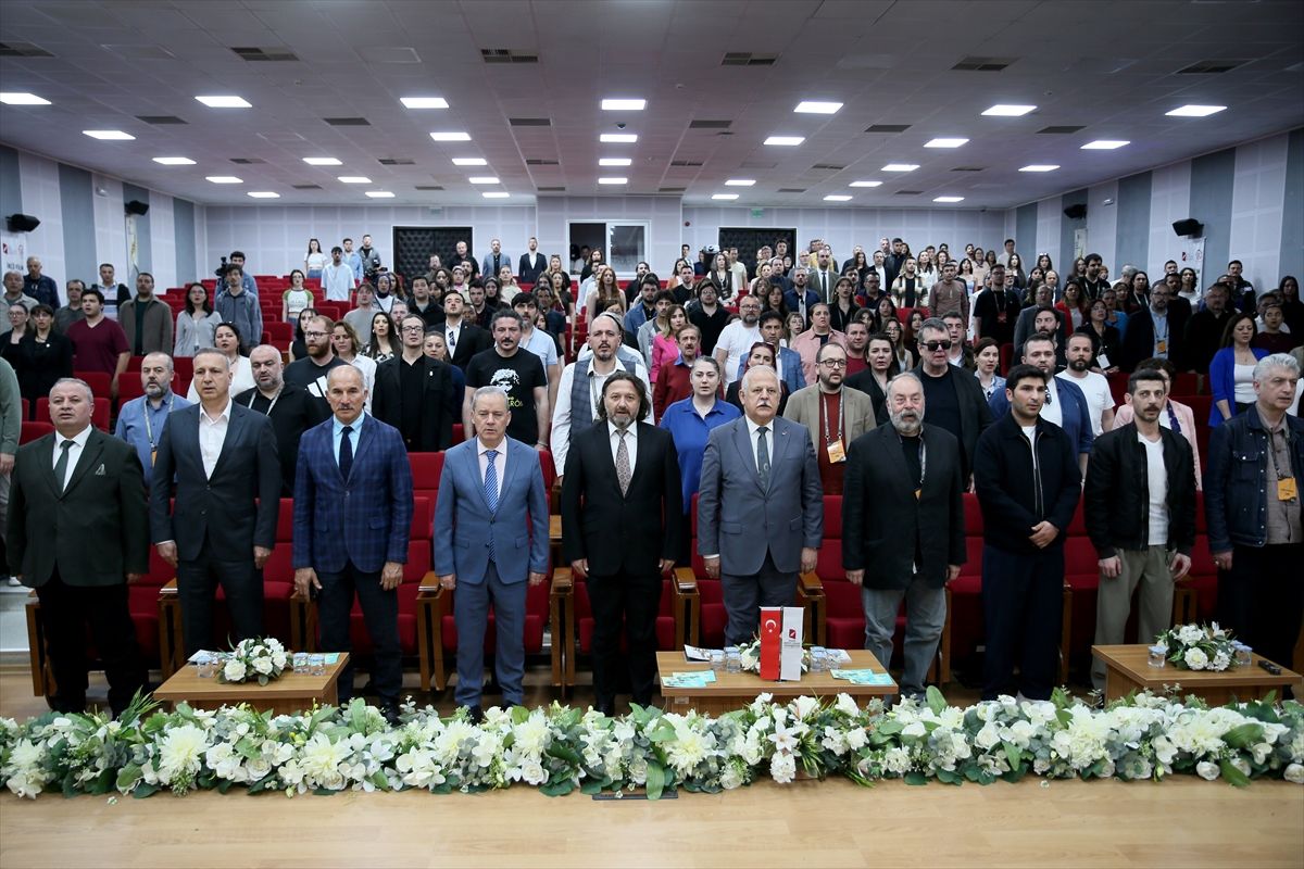 2. İzmir Katip Çelebi Üniversitesi Film Festivali'nde ödüller verildi