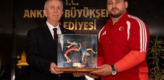 ABB Başkanı Mansur Yavaş, Avrupa'da madalya alan milli sporcuları kabul etti