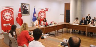 Adana ATÜ Rektörü Prof. Dr. Sözen ve senato üyeleri koltuklarını çocuklara bıraktı
