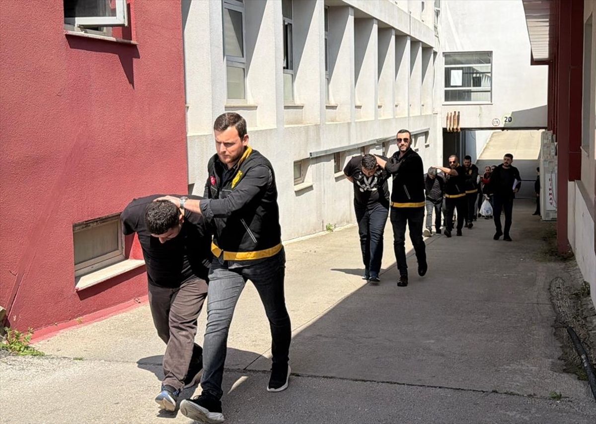 Adana'da 1 kişinin öldüğü, 3 kişinin yaralandığı silahlı kavgaya ilişkin 9 zanlı tutuklandı
