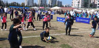 Adana'da çocuklar geleneksel oyunlarda final mücadelesi verdi