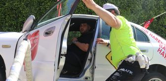 Adana'da emniyet kemeri takmayanlara simülasyon aracında kaza deneyimi yaşatıldı