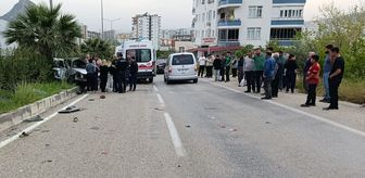 Adana'da refüjdeki ağaçlara çarpan otomobildeki 3 kişi yaralandı