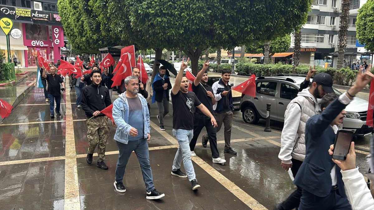 Adana'da 'Türkçülük Günü' dolayısıyla yürüyüş düzenlendi