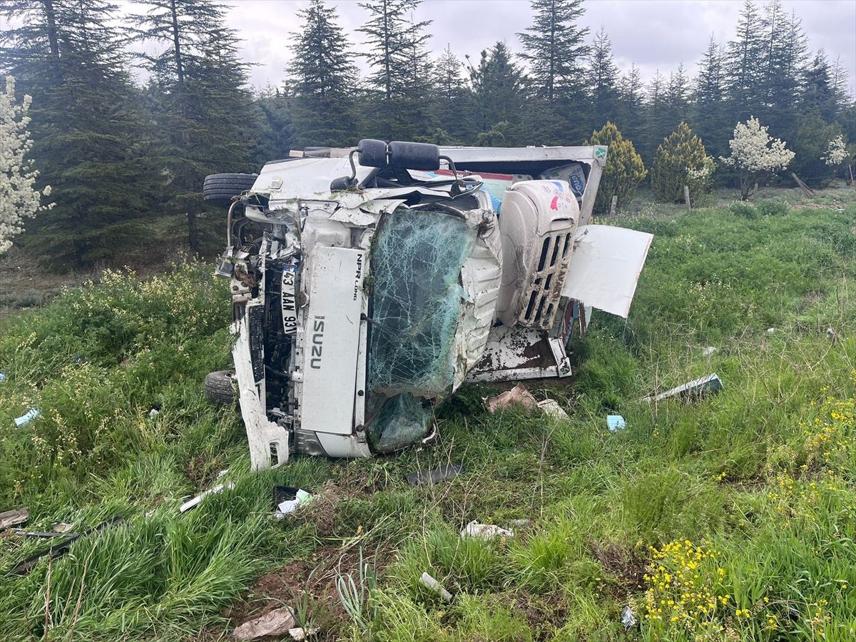 Afyonkarahisar'da trafik kazalarında 6 kişi yaralandı